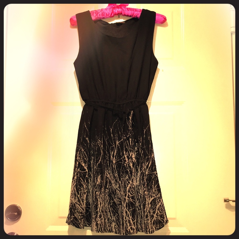 Black dresse